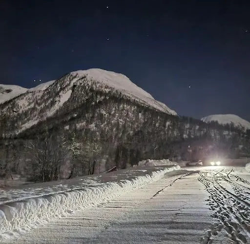 Med Fjellutsikt Til Nydelig 度假居